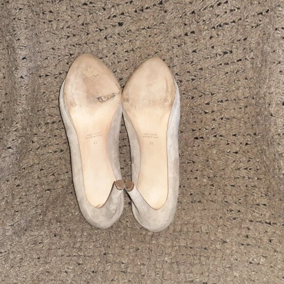 LA CANADIENNE-Nude/Beige Suede Almond Toe Stiletto Pumps-Sz 41/10-Excellent - Picture 7 of 7